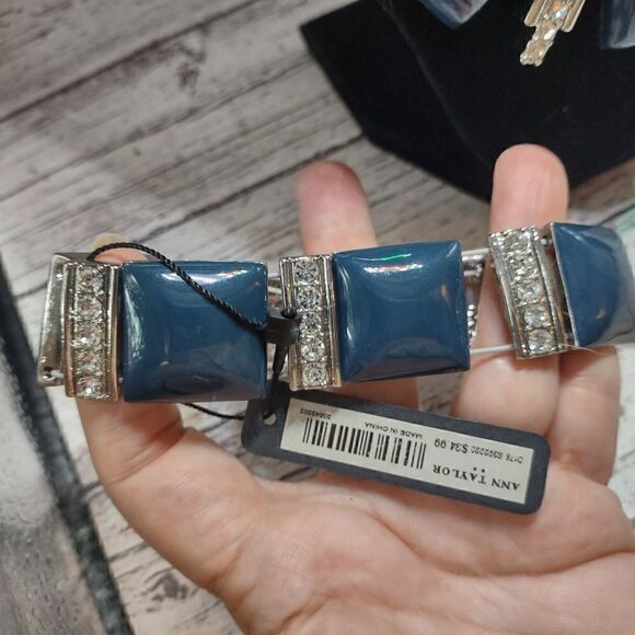 Ann Taylor New Necklace and Bracelet Set - Picture 5 of 5